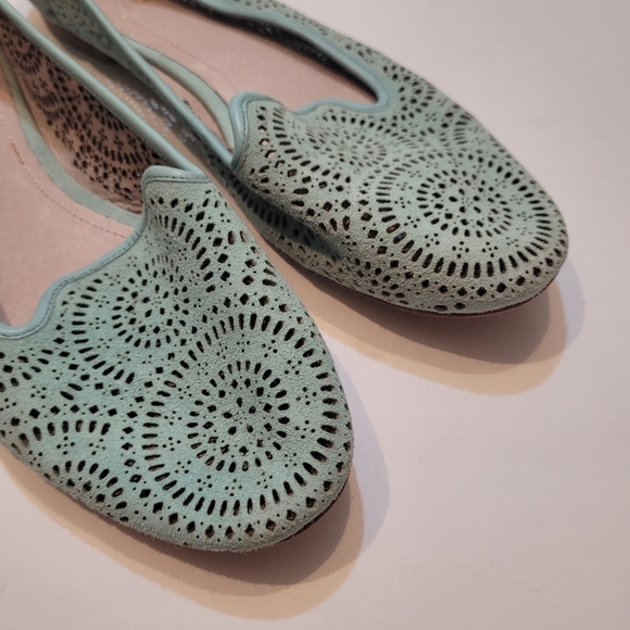 Vince Camuto Lancaster turquoise leather eyelet flats size 10M - Picture 2 of 9